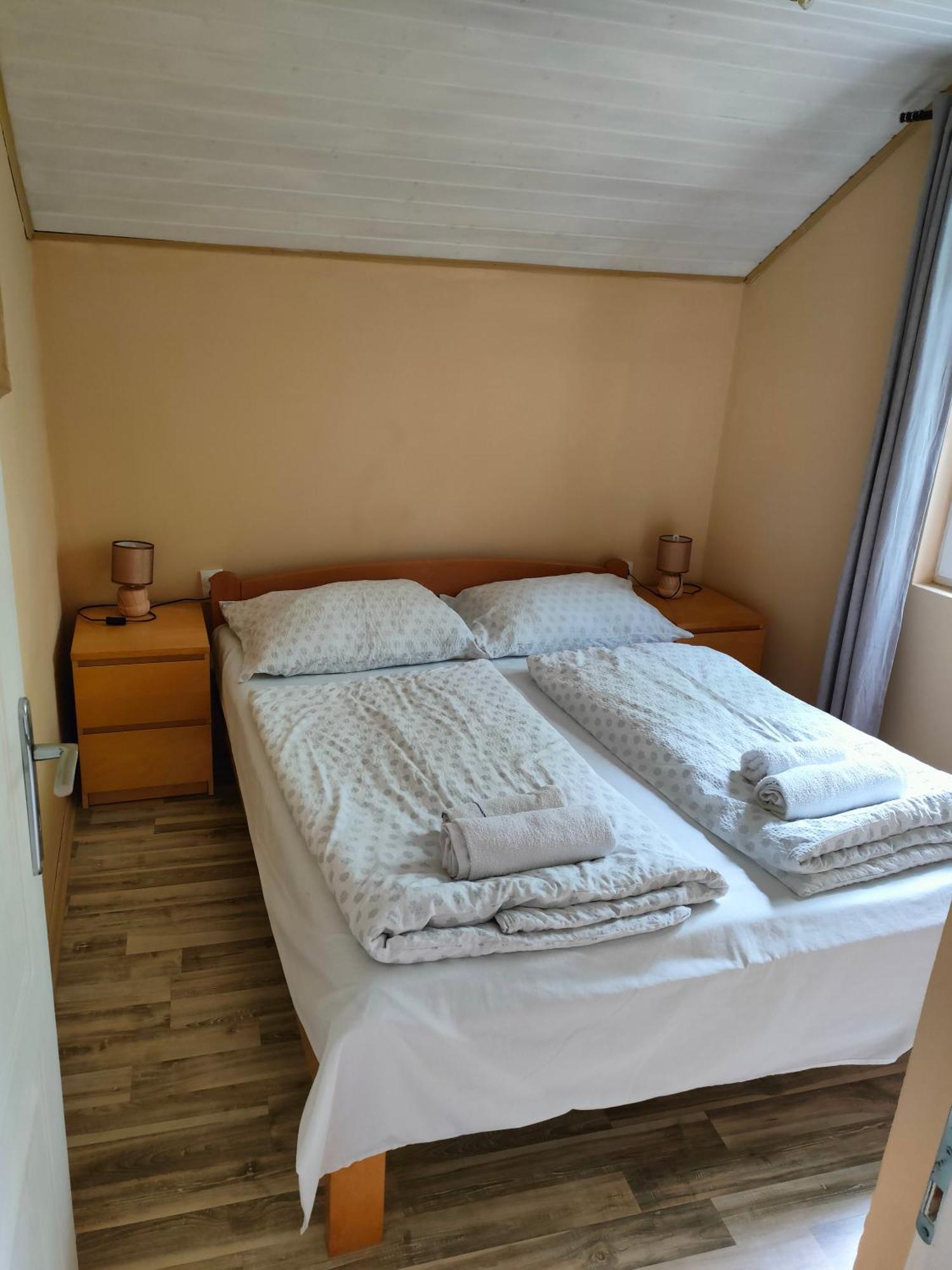 Joky Katona Rooms & Apartments ปาลิช ภายนอก รูปภาพ